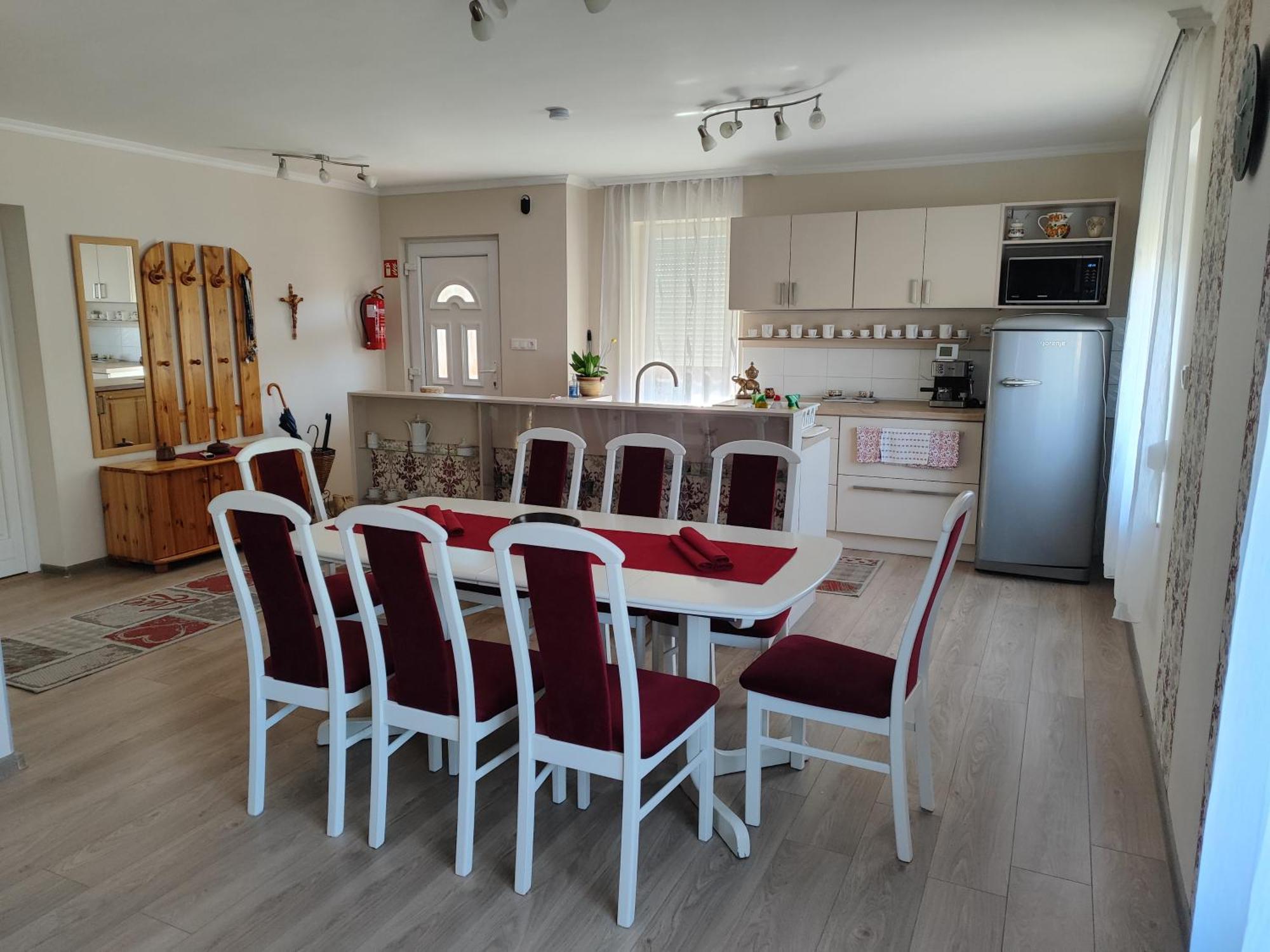 Forras-G Vendeghaz Apartment Buk Bagian luar foto