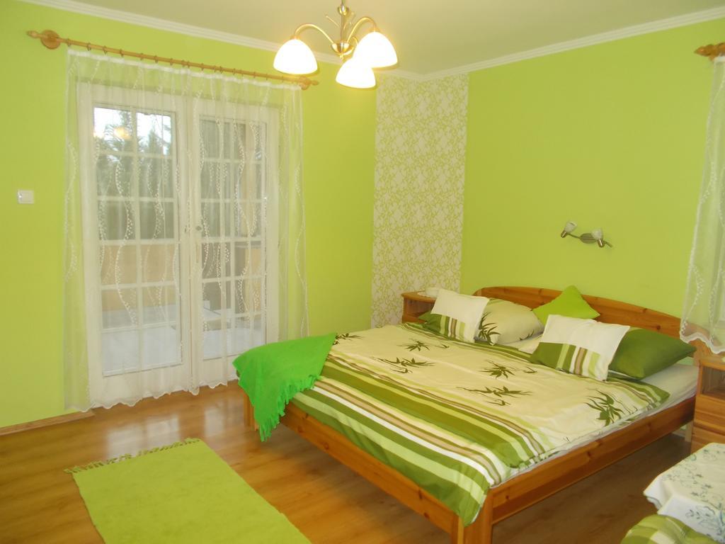 Forras-G Vendeghaz Apartment Buk Ruang foto